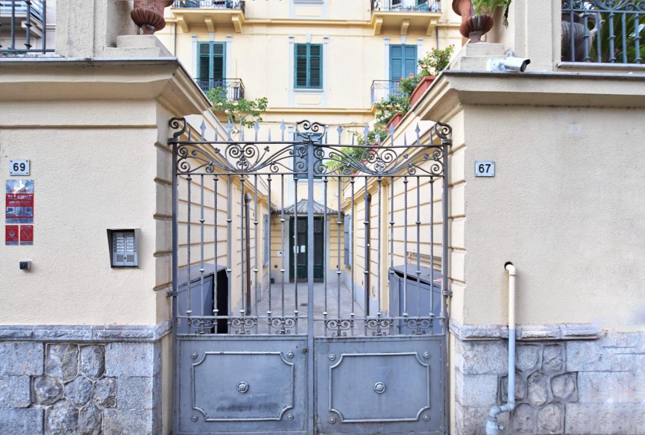 Appartamento Iflat Dimora Giardino Inglese Palermo Esterno foto